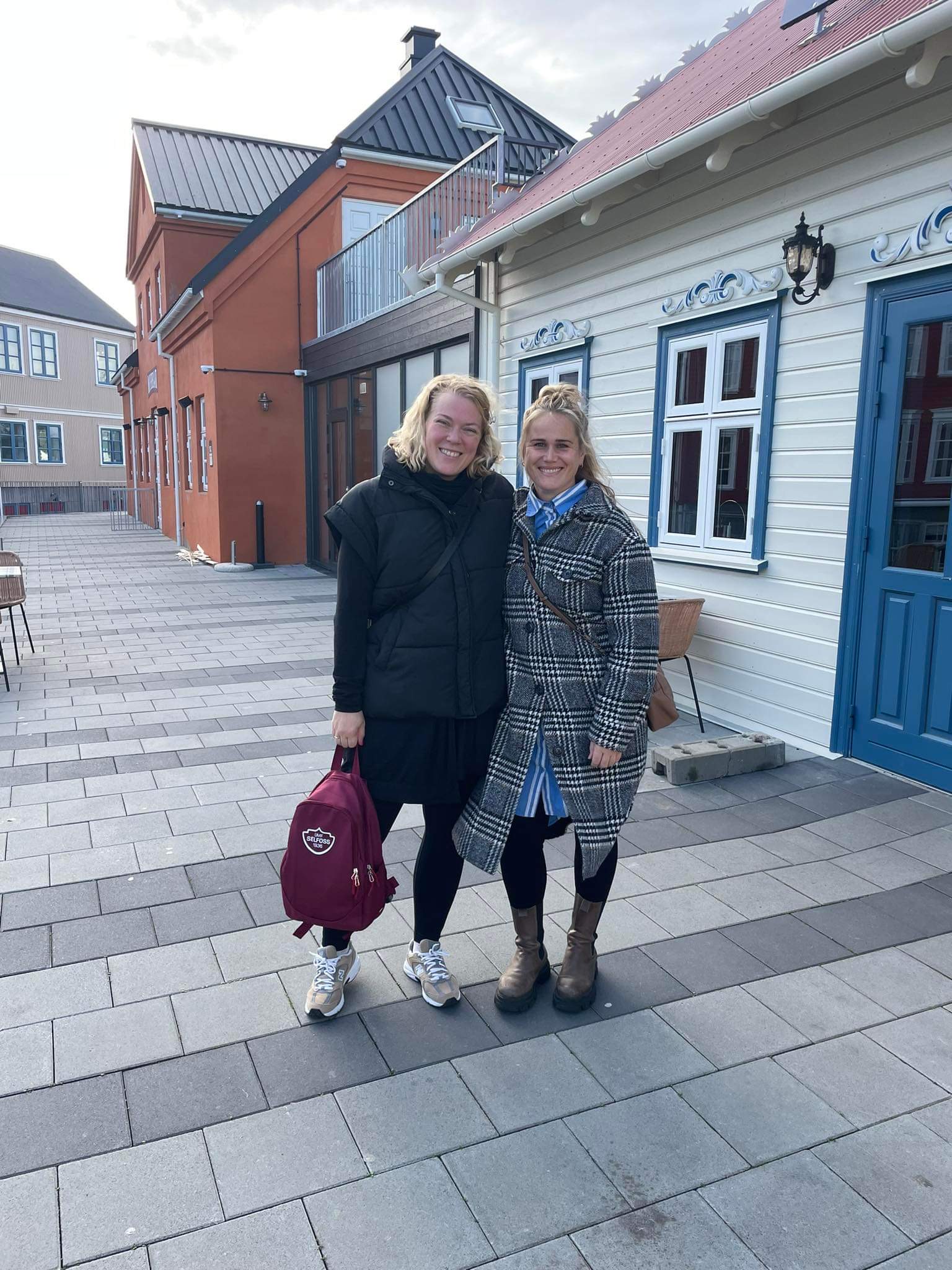 Julie Björnskov og Sigrún Ýr dansþjálfari/framkvæmdastjóri hjá fimleikadeild Selfoss