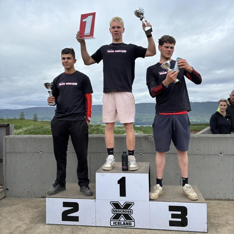 452016674_1950260135408093_7932891719969499548_n