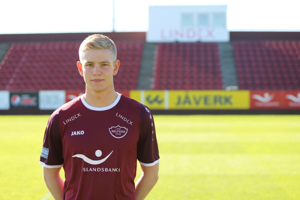 Knattspyrna - Jón Vignir Pétursson