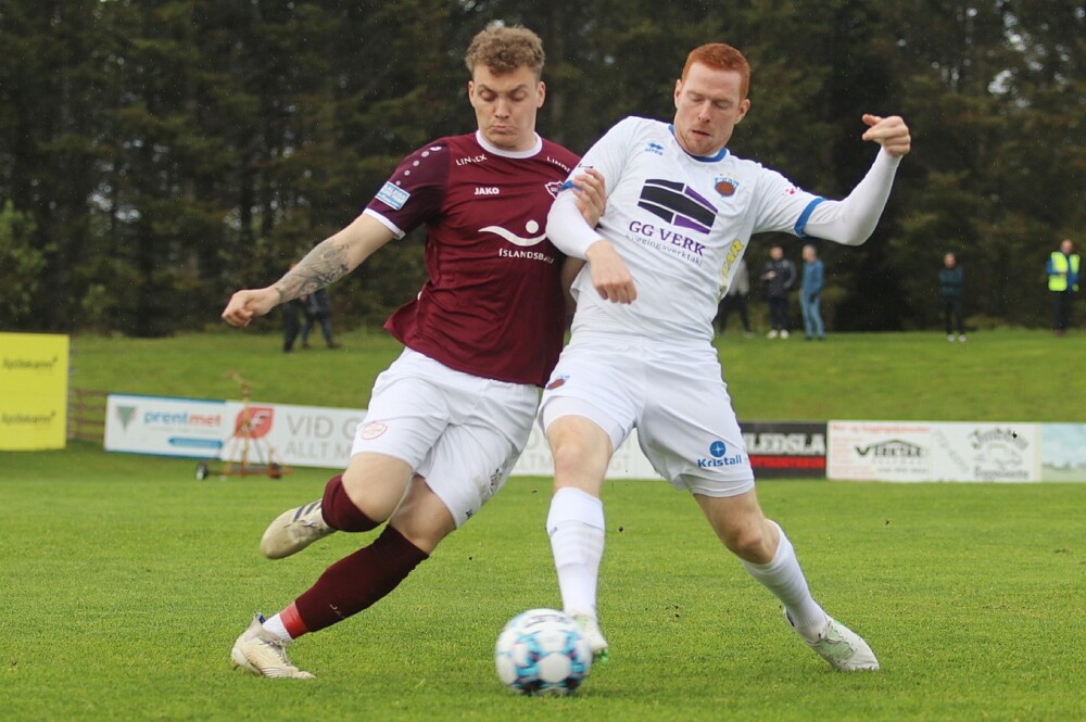 Knattspyrna - Adam Örn Sveinbjörnsson