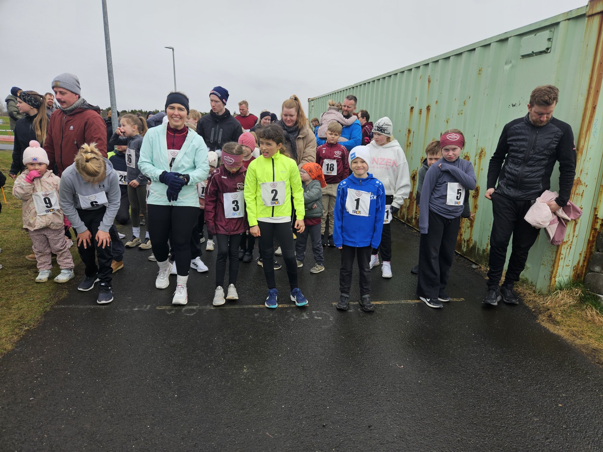 Fyrsti ráshópur við rásmarkið.