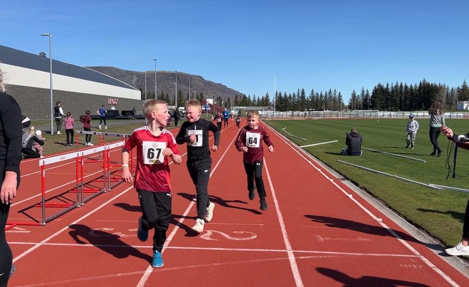 Hlauparar koma í mark í blíðskaparverði